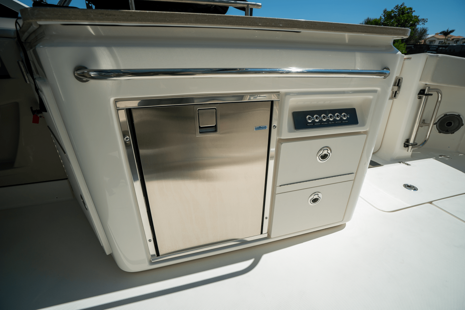 2023 Boston Whaler
                                                             320 Vantage Image Thumbnail #20