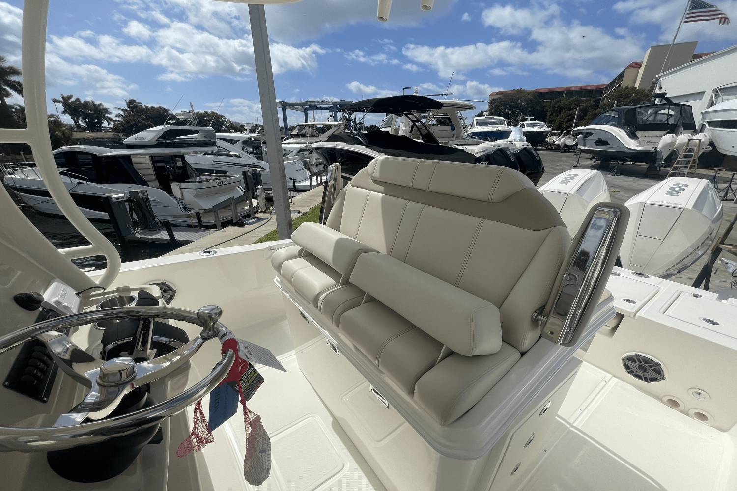 2023 Boston Whaler
                                                             280 Dauntless Image Thumbnail #10