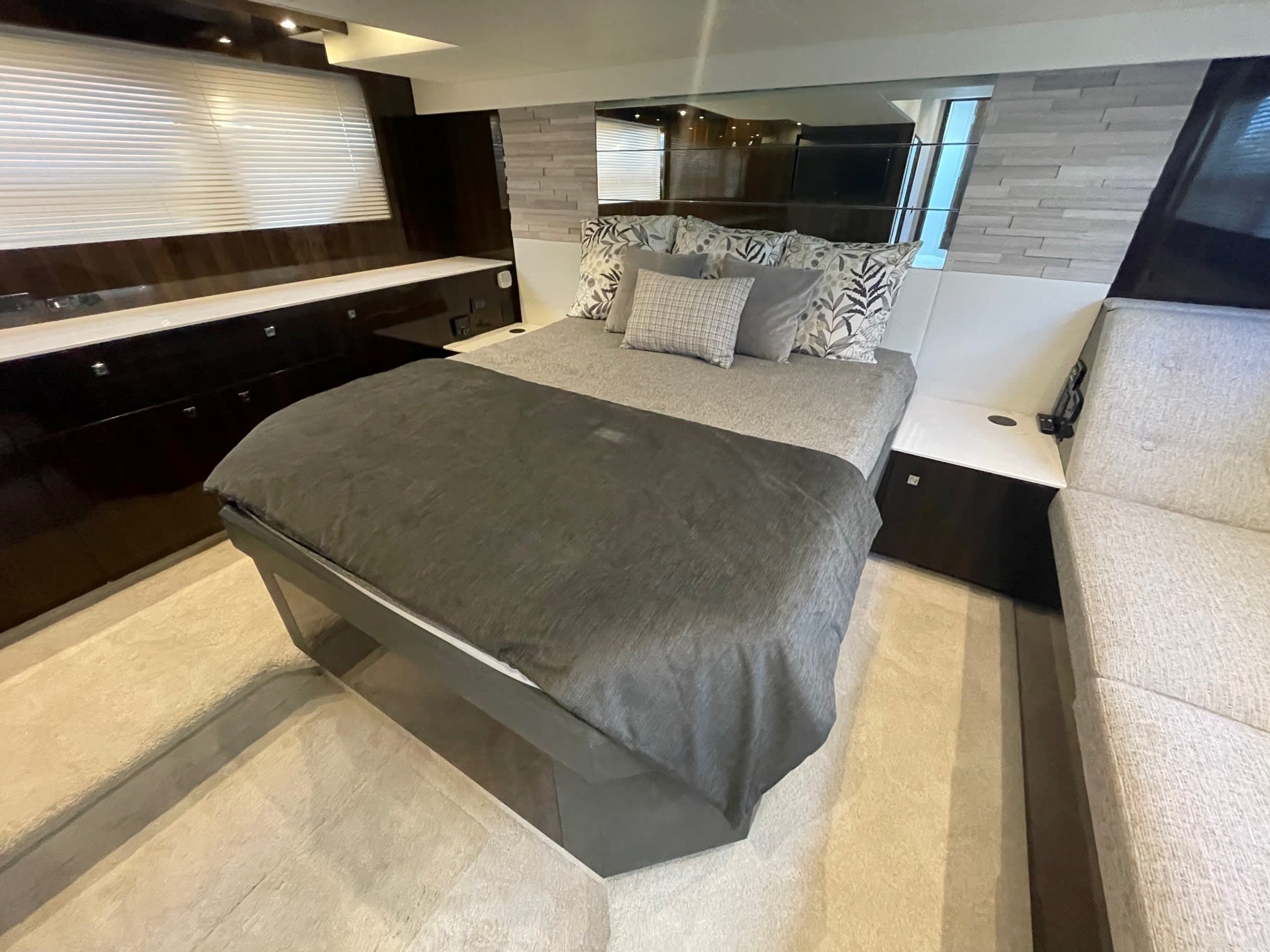 2023 Cruisers Yachts
                                                             50 Cantius Image Thumbnail #15