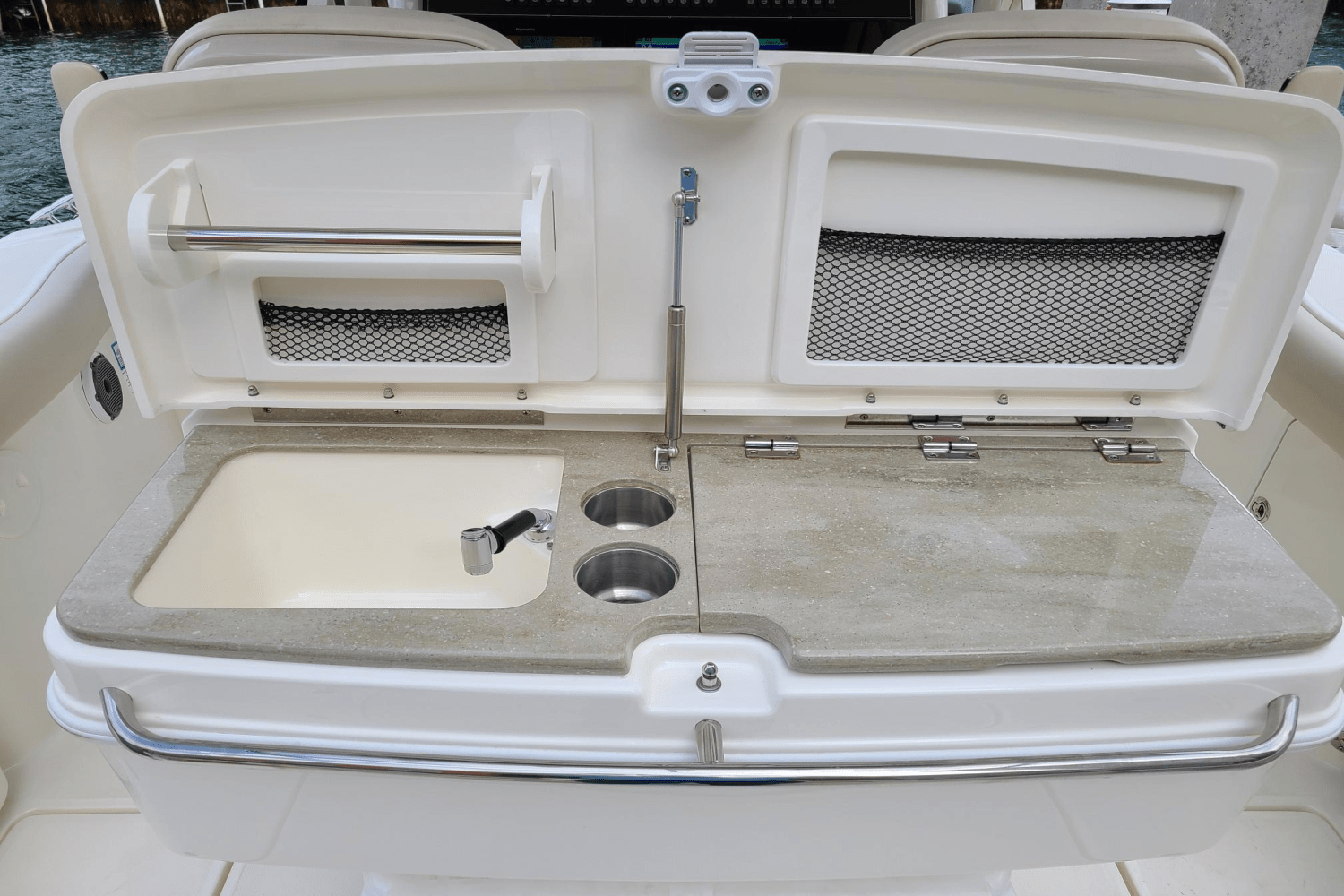 2020 Boston Whaler
                                                             330 Outrage Image Thumbnail #7