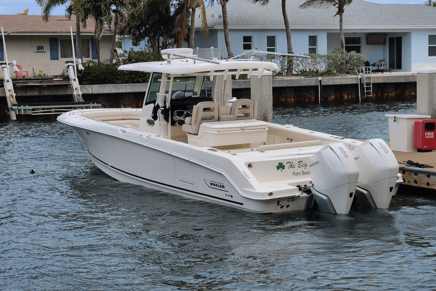 2020 Boston Whaler
                                                             330 Outrage Image Thumbnail #2