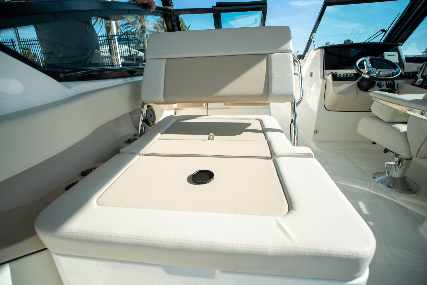 2023 Boston Whaler
                                                             280 Vantage Image Thumbnail #24