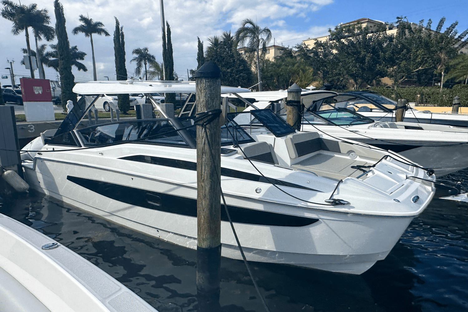 2023 Aquila
                                                             32 Sport Image Thumbnail #1