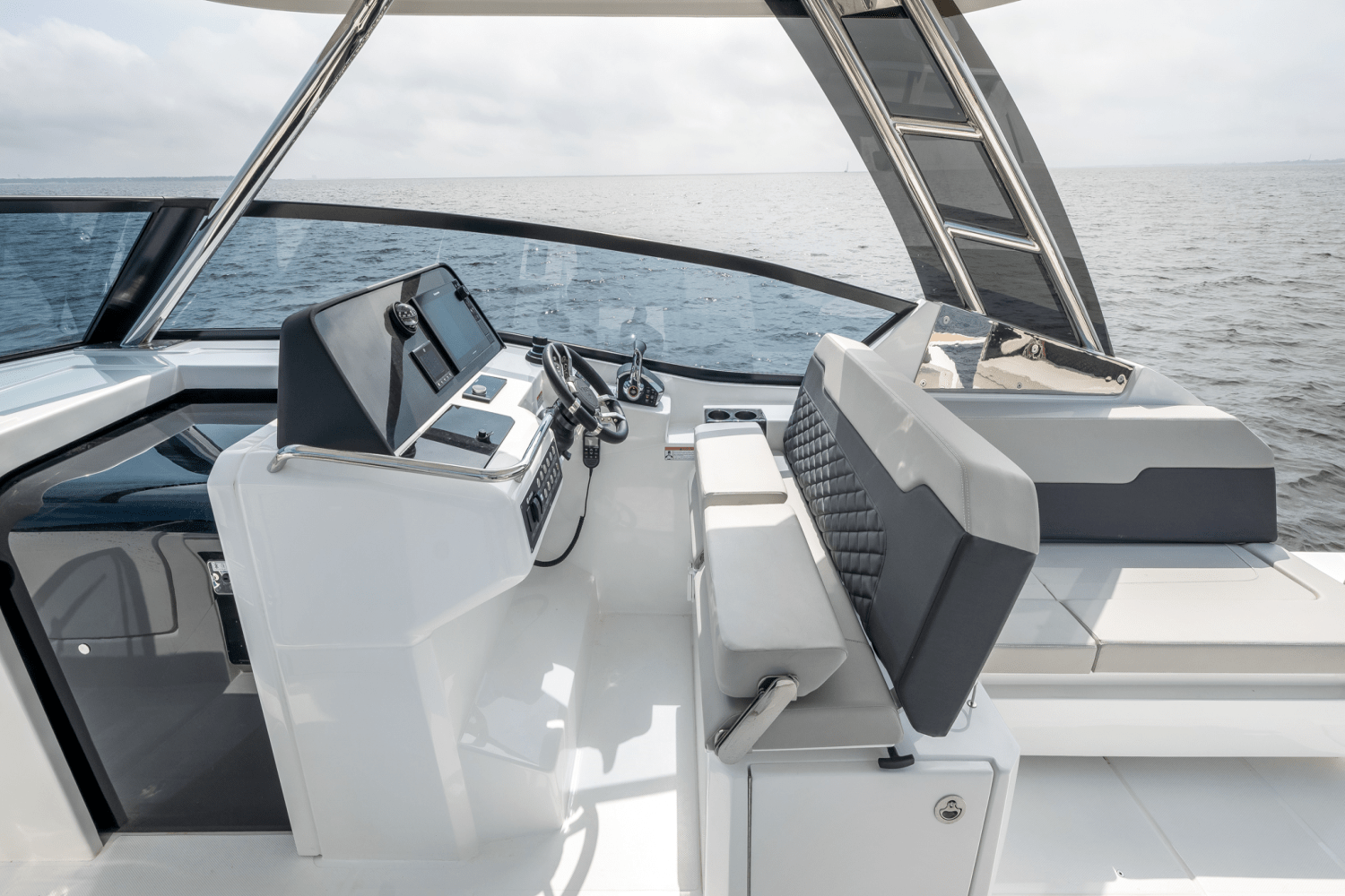 2023 Aquila
                                                             32 Sport Image Thumbnail #25