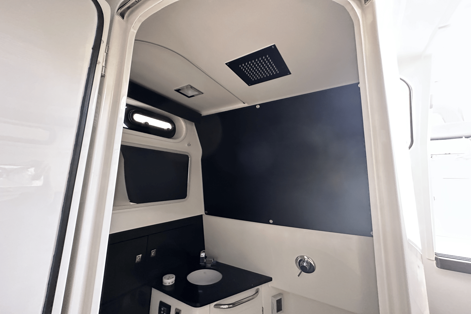 2023 Boston Whaler
                                                             420 Outrage Image Thumbnail #27