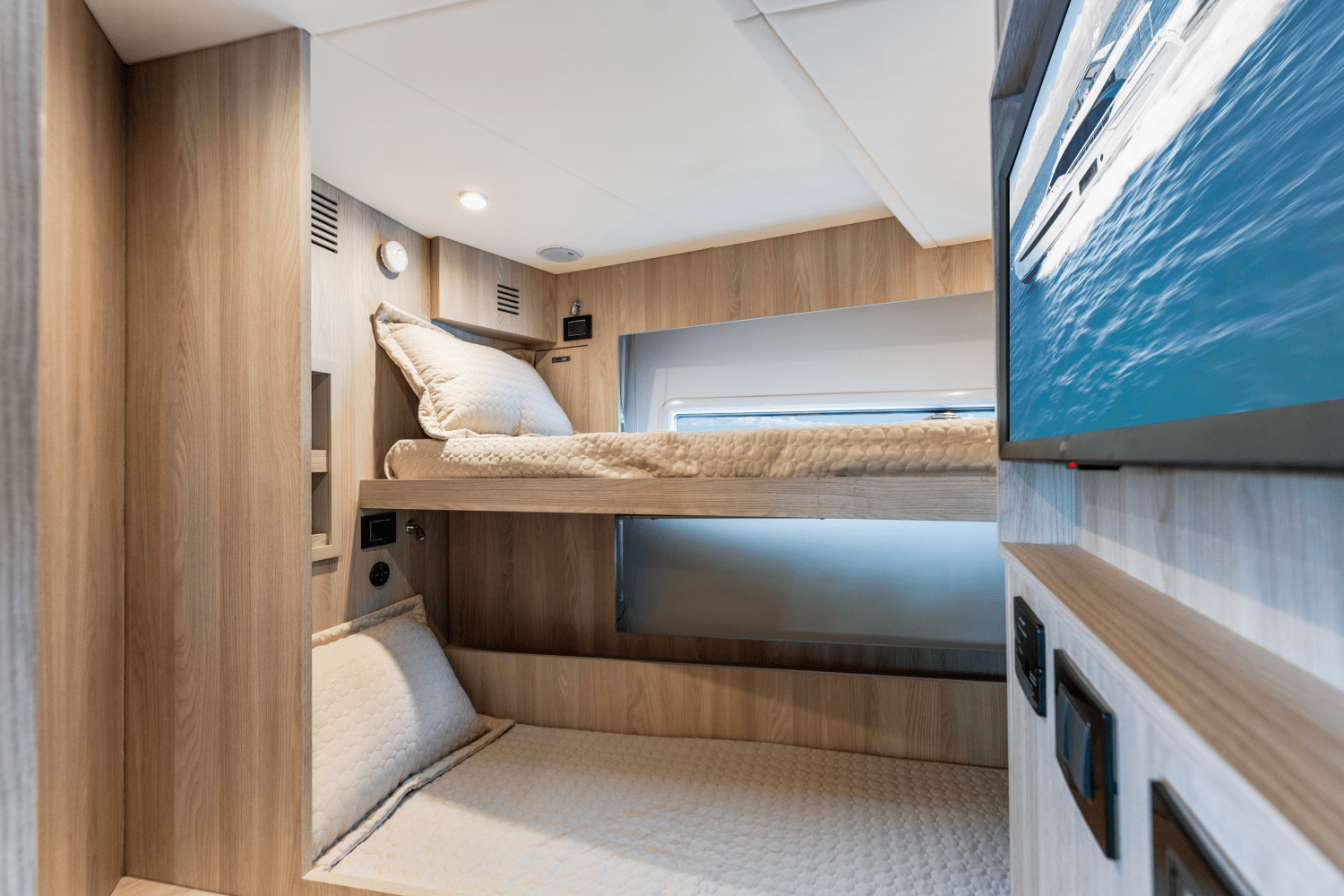 2023 Azimut
                                                             Fly 78 Image Thumbnail #79
