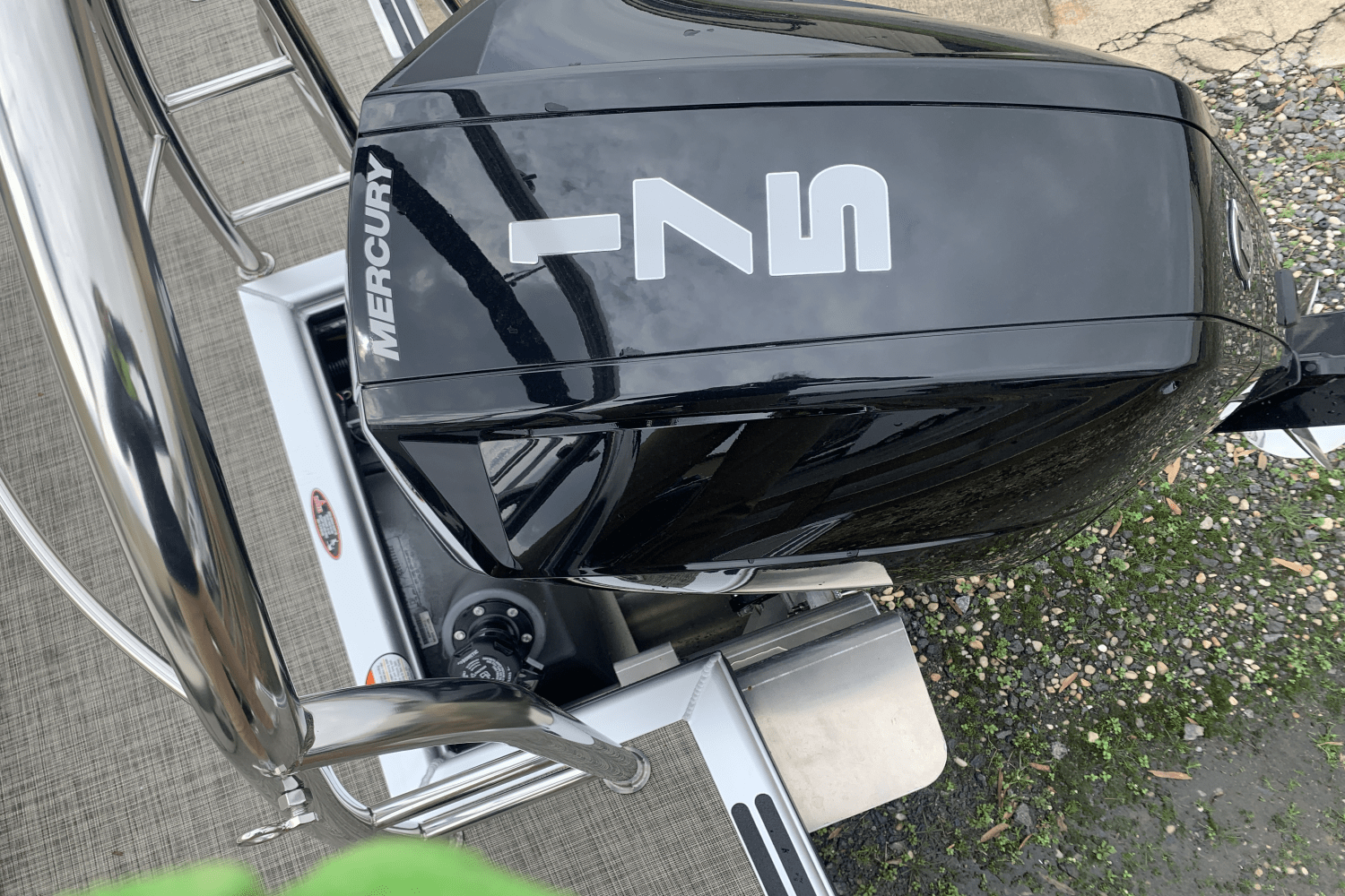 2023 Harris
                                                             Sunliner 230 Image Thumbnail #13