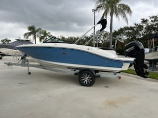 2023 Sea Ray
                                                             SPX 190 OB Image Thumbnail #13