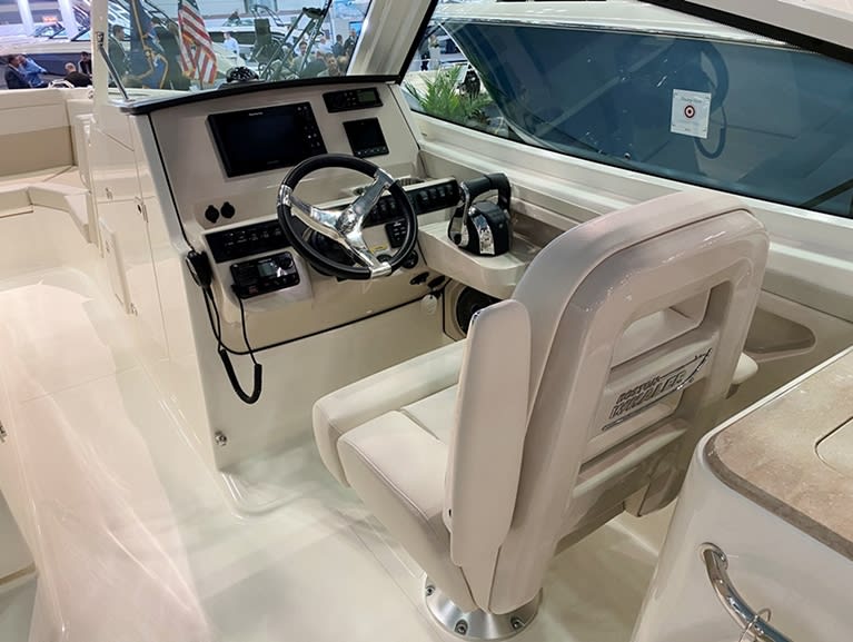 2023 Boston Whaler
                                                             280 Vantage Image Thumbnail #27