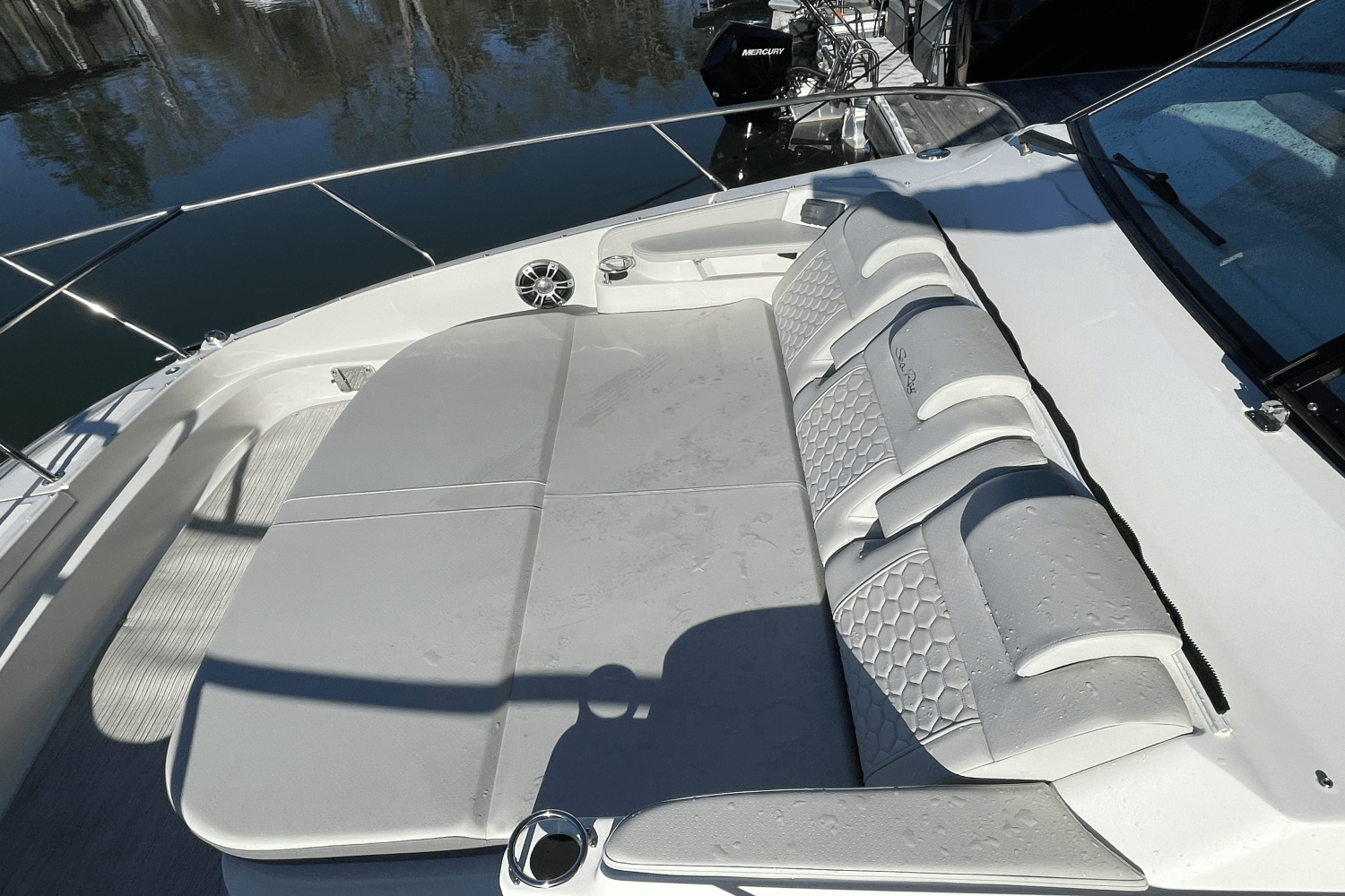 2023 Sea Ray
                                                             Sundancer 320 Image Thumbnail #20