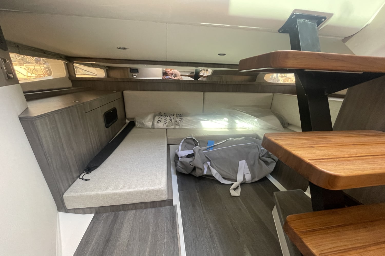 2023 Sea Ray
                                                             Sundancer 370 OB Image Thumbnail #22