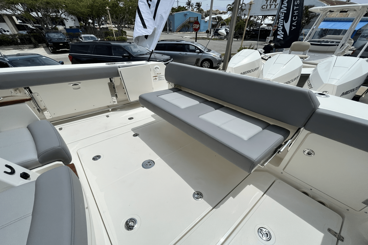 2023 Boston Whaler
                                                             360 Outrage Image Thumbnail #24