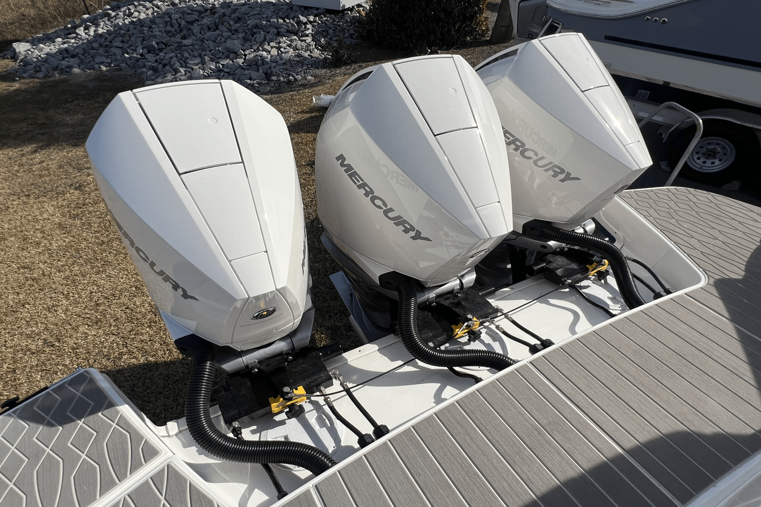 2023 Sea Ray
                                                             Sundancer 370 OB Image Thumbnail #45