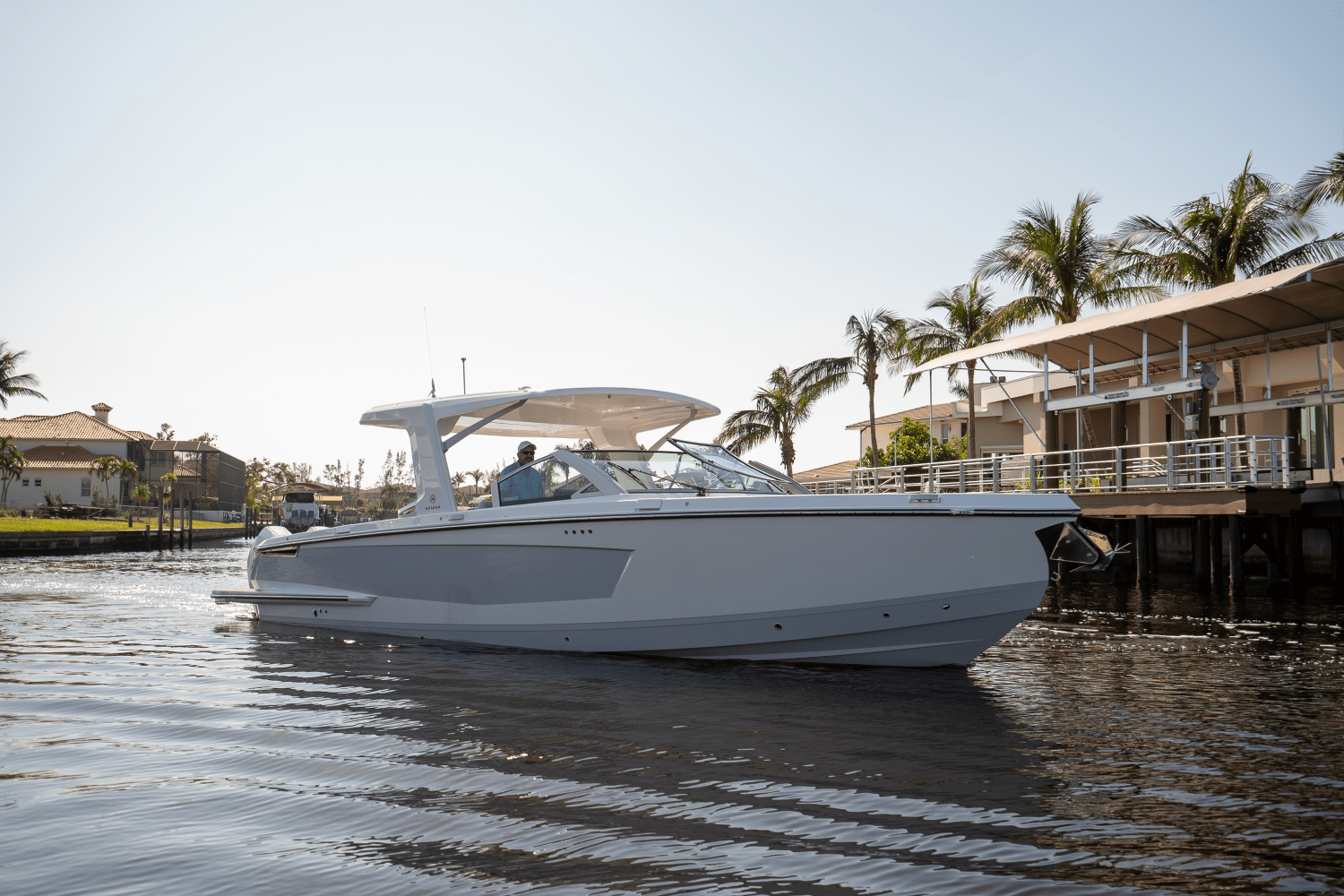 2023 Aviara
                                                             AV36 Outboard Image Thumbnail #1