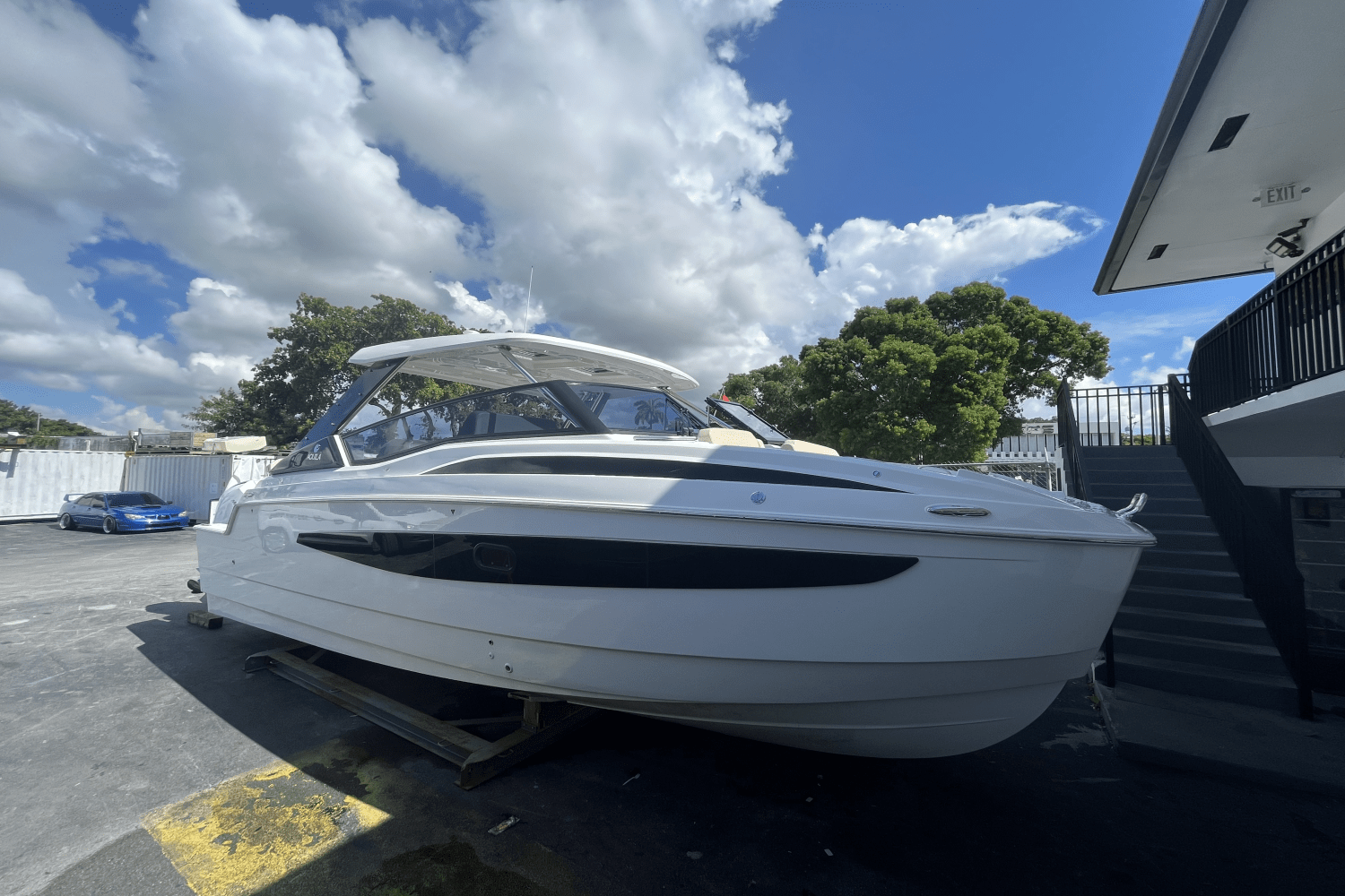 2023 Aquila
                                                             32 Sport Image Thumbnail #1