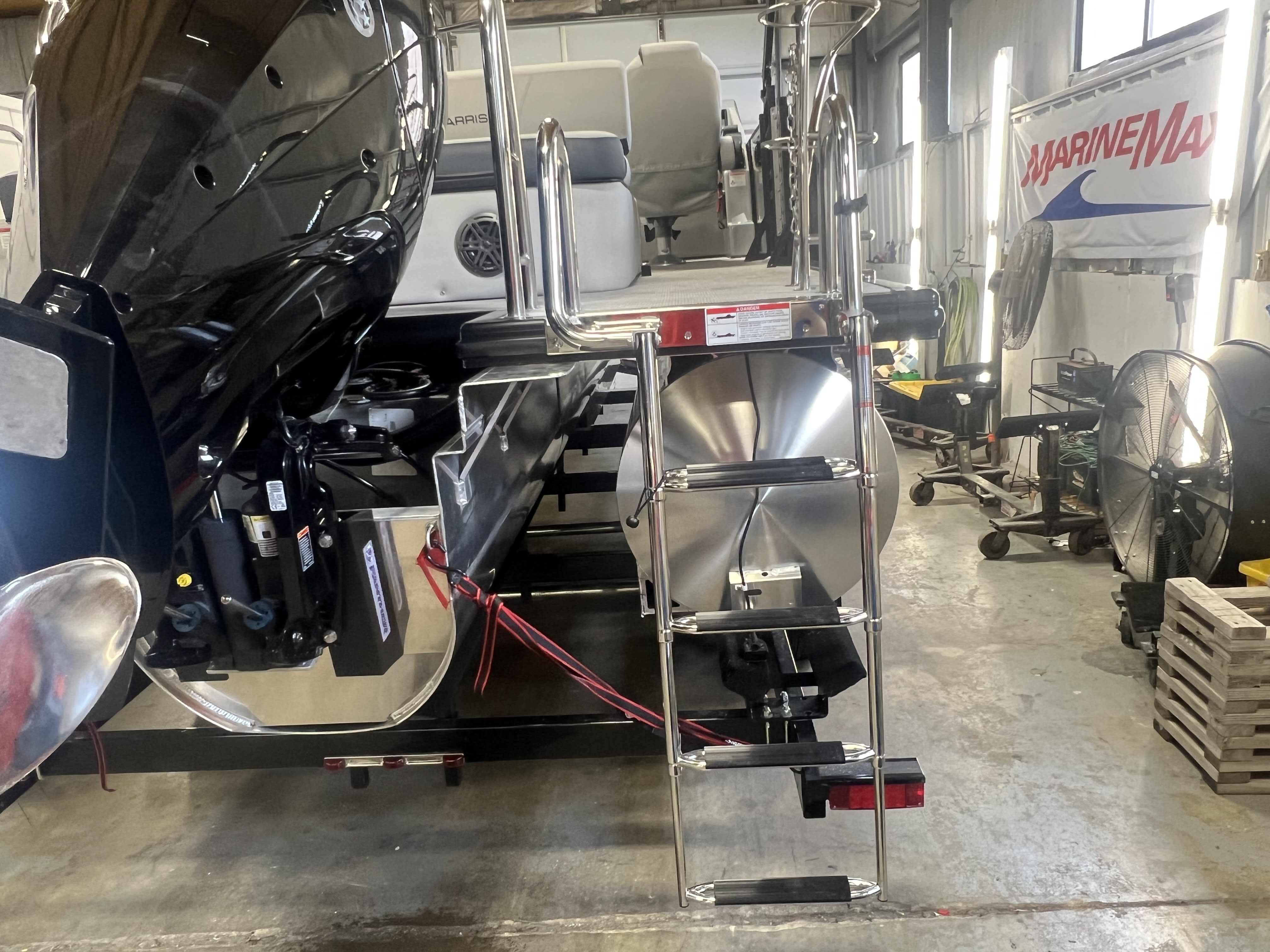 2023 Harris
                                                             Sunliner 250 Image Thumbnail #26