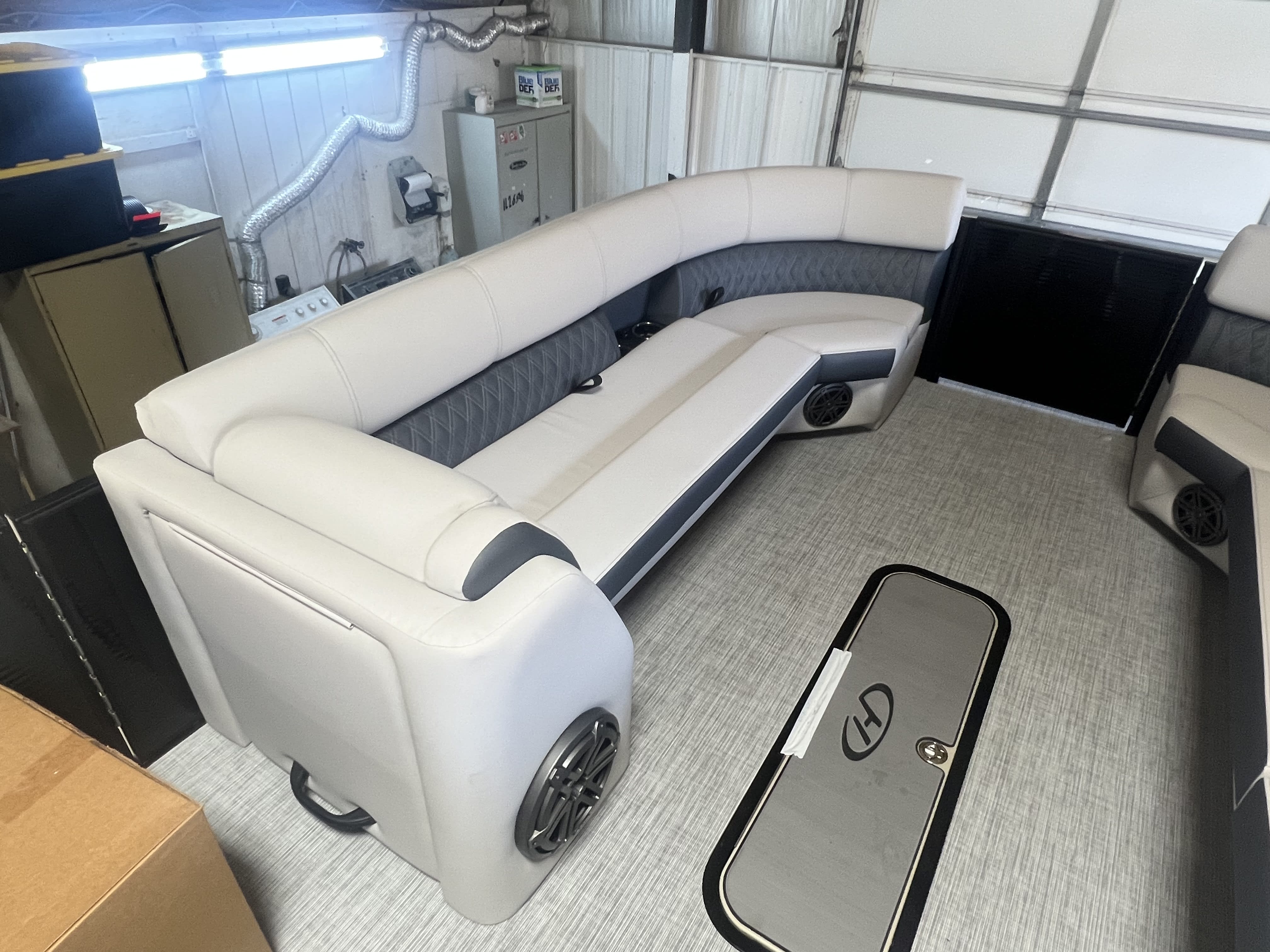 2023 Harris
                                                             Sunliner 250 Image Thumbnail #2