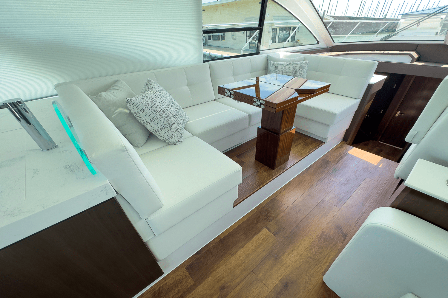 2022 Cruisers Yachts
                                                             54 Cantius Image Thumbnail #20