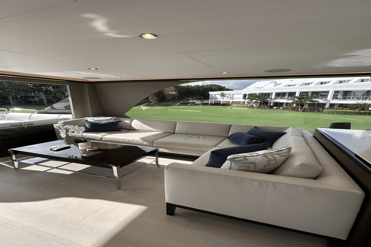 2023 Ocean Alexander
                                                             32L Image Thumbnail #47