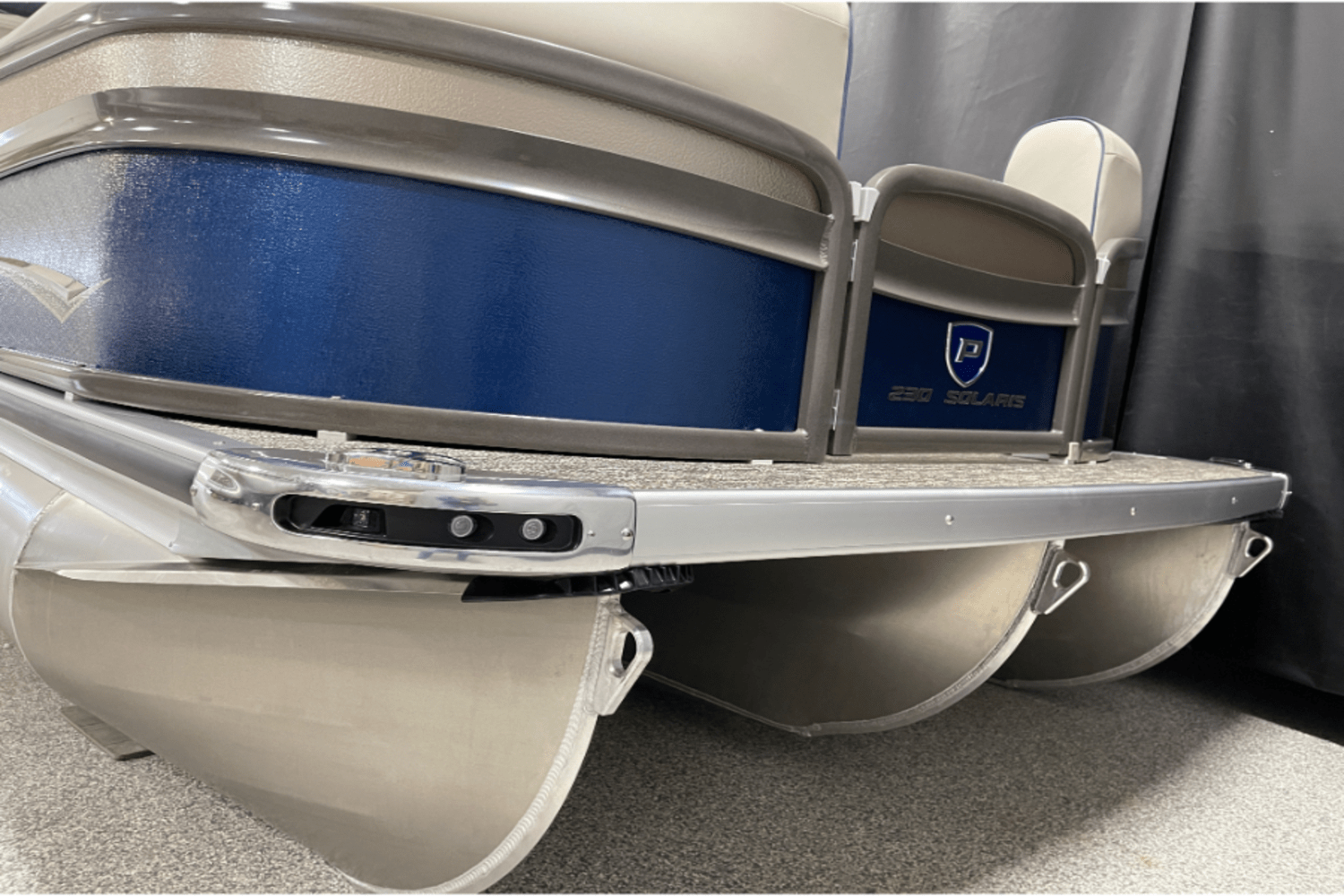 2023 Premier 230 Solaris MarineMax Nisswa Marine