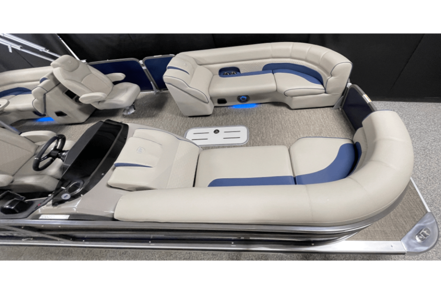 2023 Premier 230 Solaris MarineMax Nisswa Marine