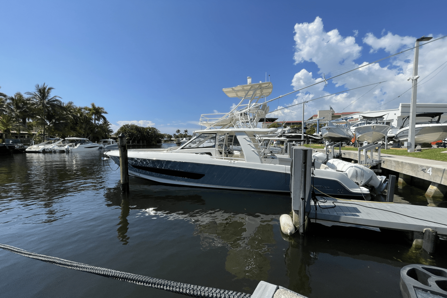 {{boat.ModelYear}} {{boat.Make}} {{boat.Model}}