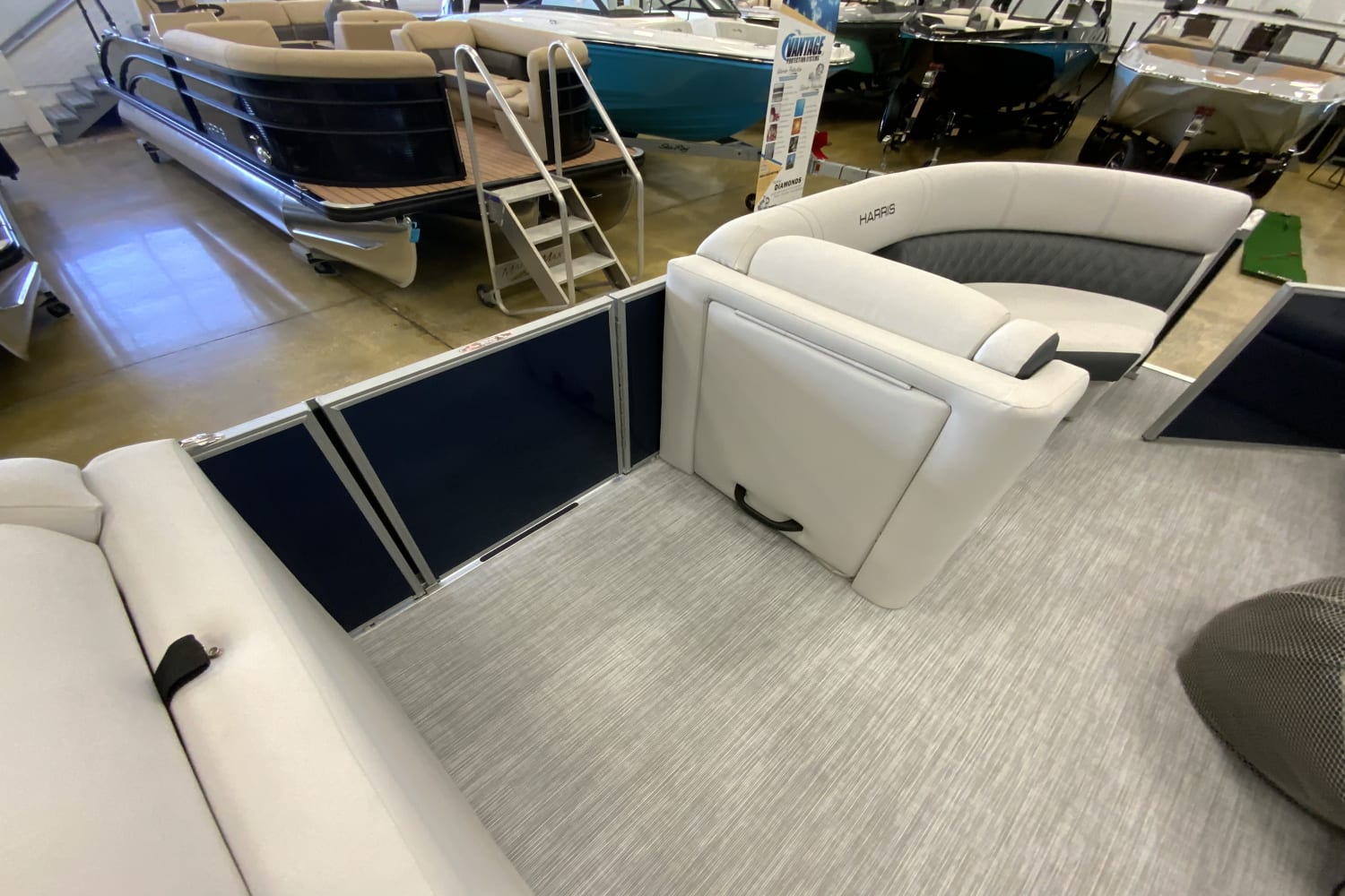 2023 Harris
                                                             Sunliner 210 Image Thumbnail #19