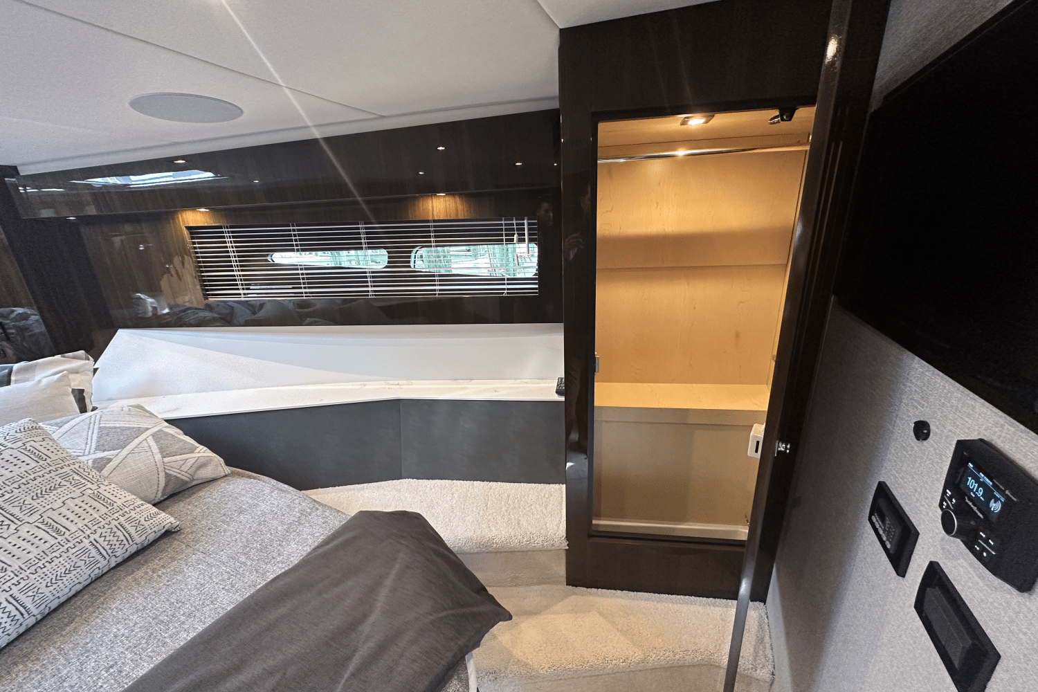 2023 Cruisers Yachts
                                                             50 Cantius Image Thumbnail #34