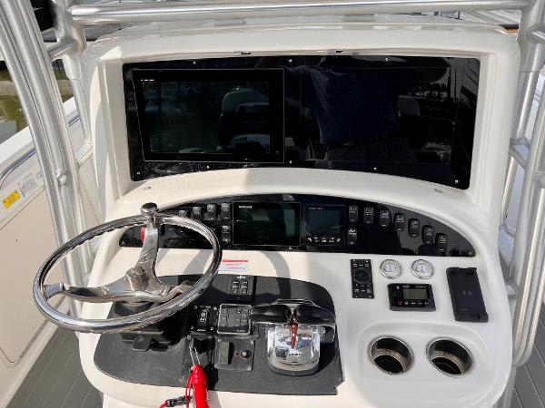2003 Boston Whaler
                                                             320 OUTRAGE Image Thumbnail #14