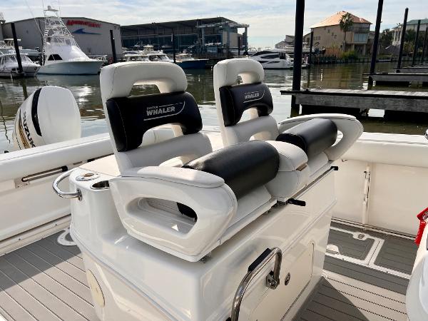 2003 Boston Whaler
                                                             320 OUTRAGE Image Thumbnail #7