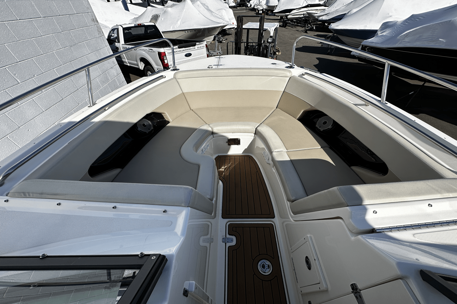 2022 Boston Whaler
                                                             240 Vantage Image Thumbnail #13