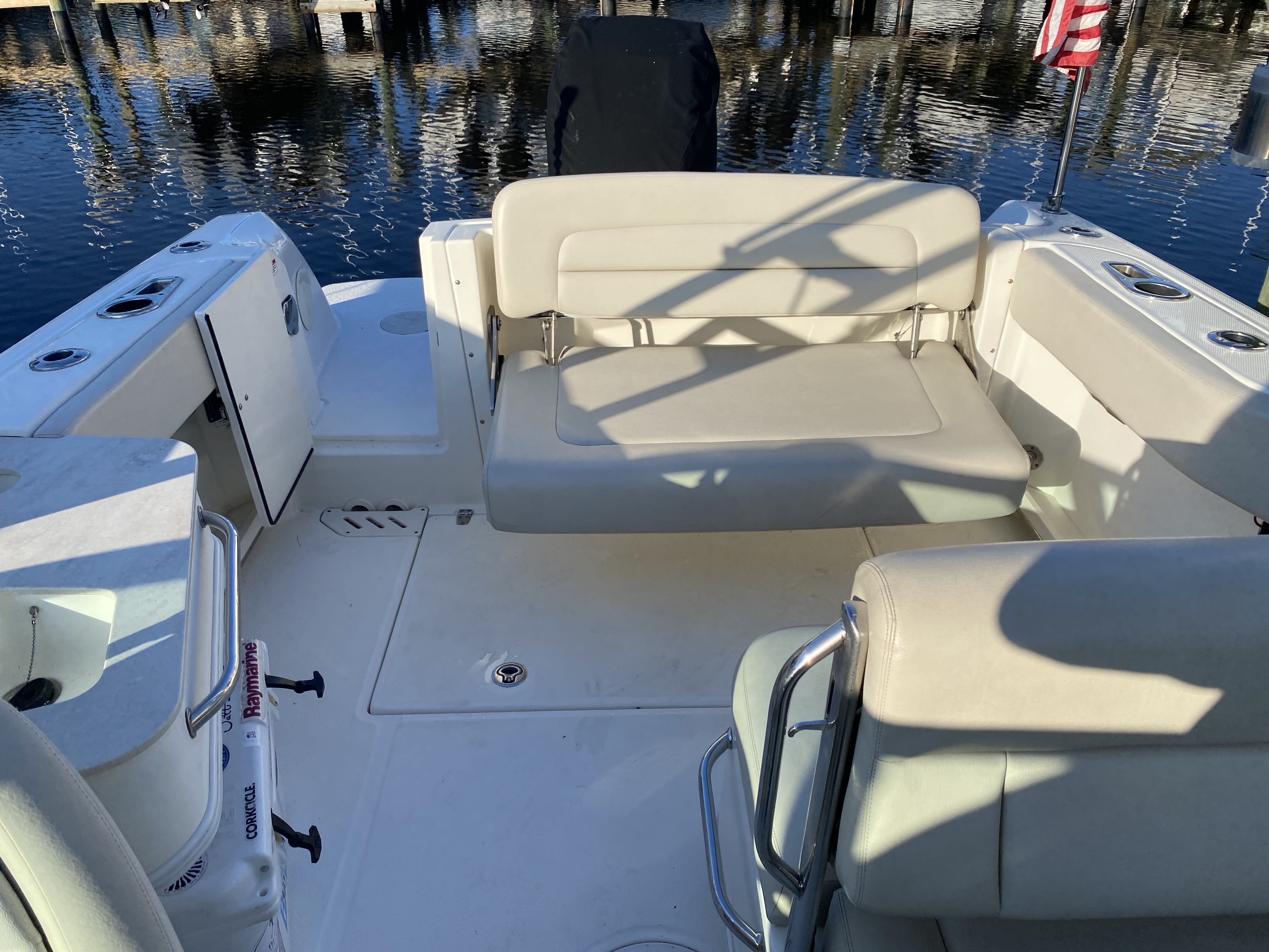 2015 Boston Whaler
                                                             230 Vantage Image Thumbnail #8