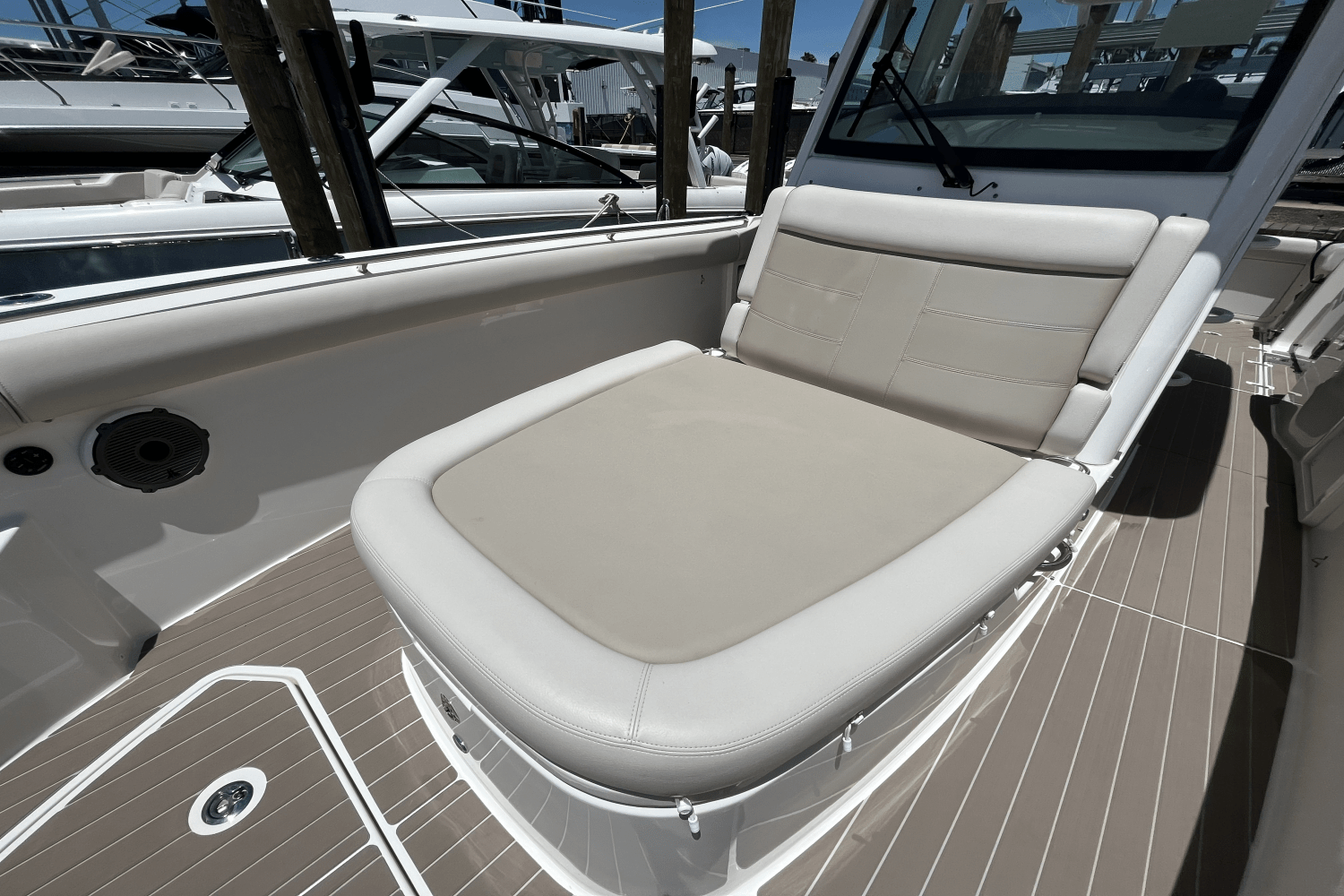 2022 Boston Whaler
                                                             330 Outrage Image Thumbnail #11