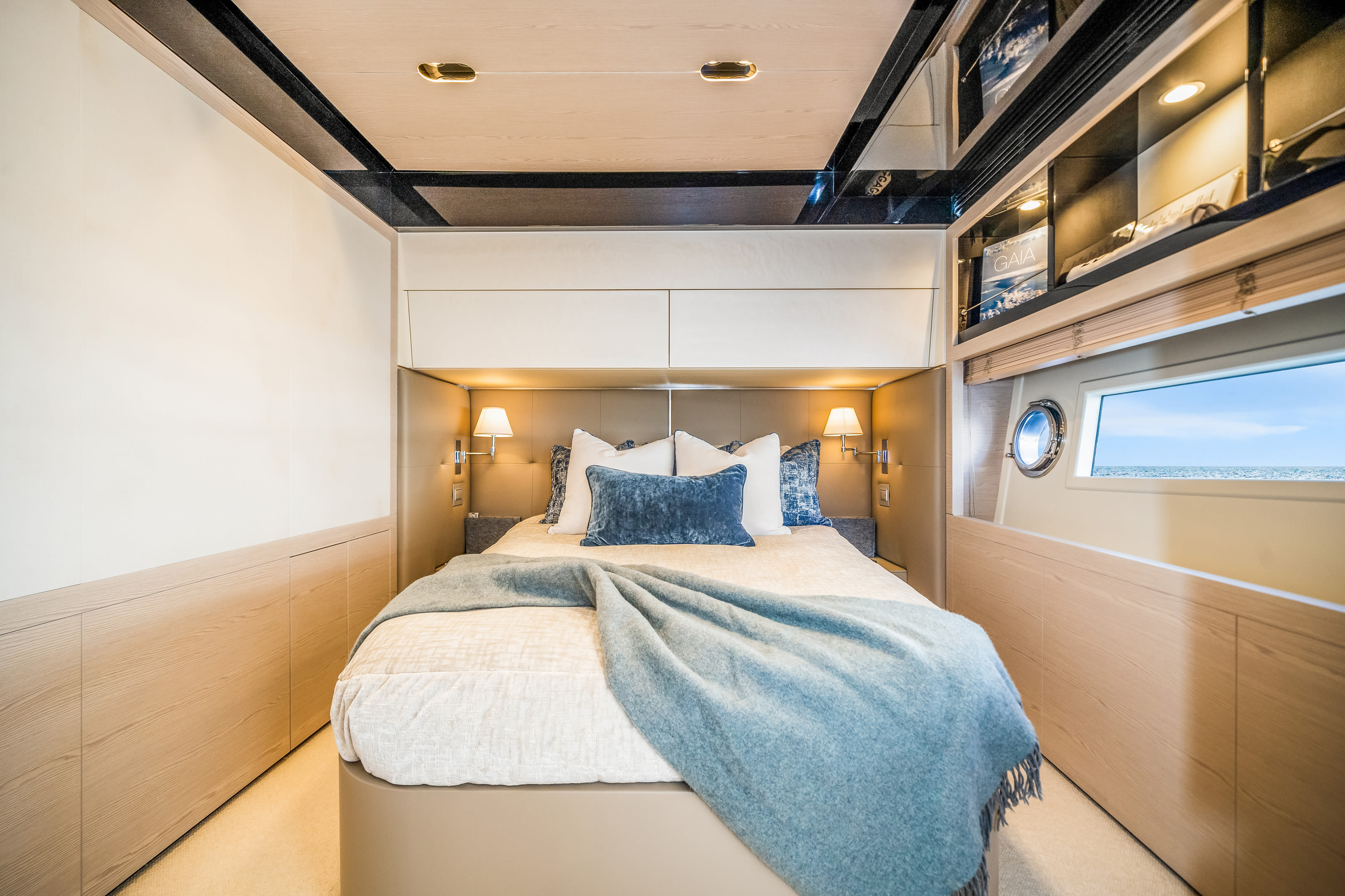 2018 Azimut
                                                             80 FLY Image Thumbnail #67