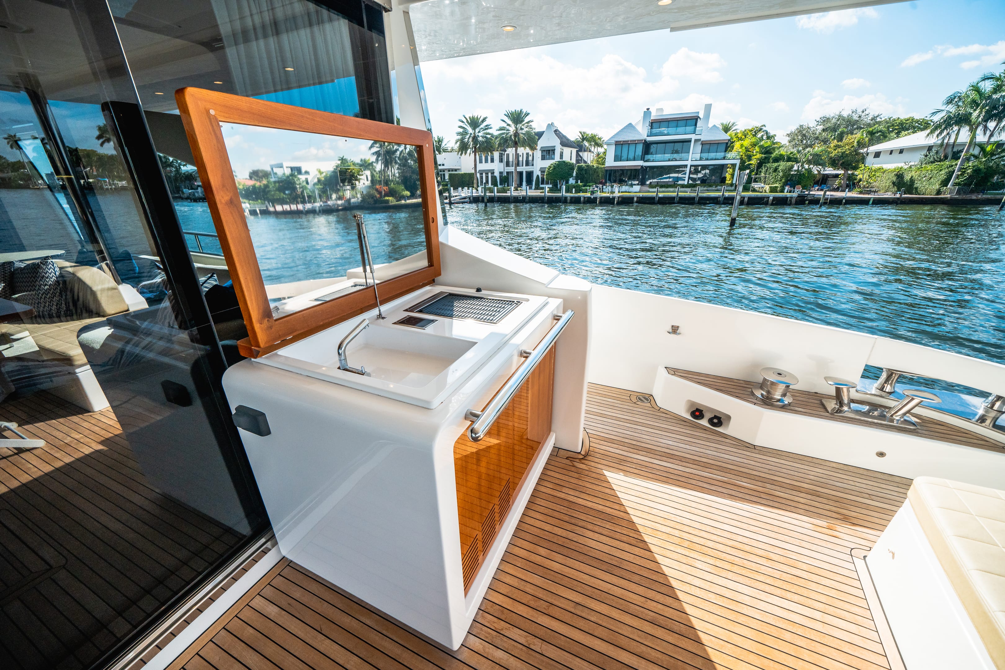 2018 Azimut
                                                             80 FLY Image Thumbnail #31