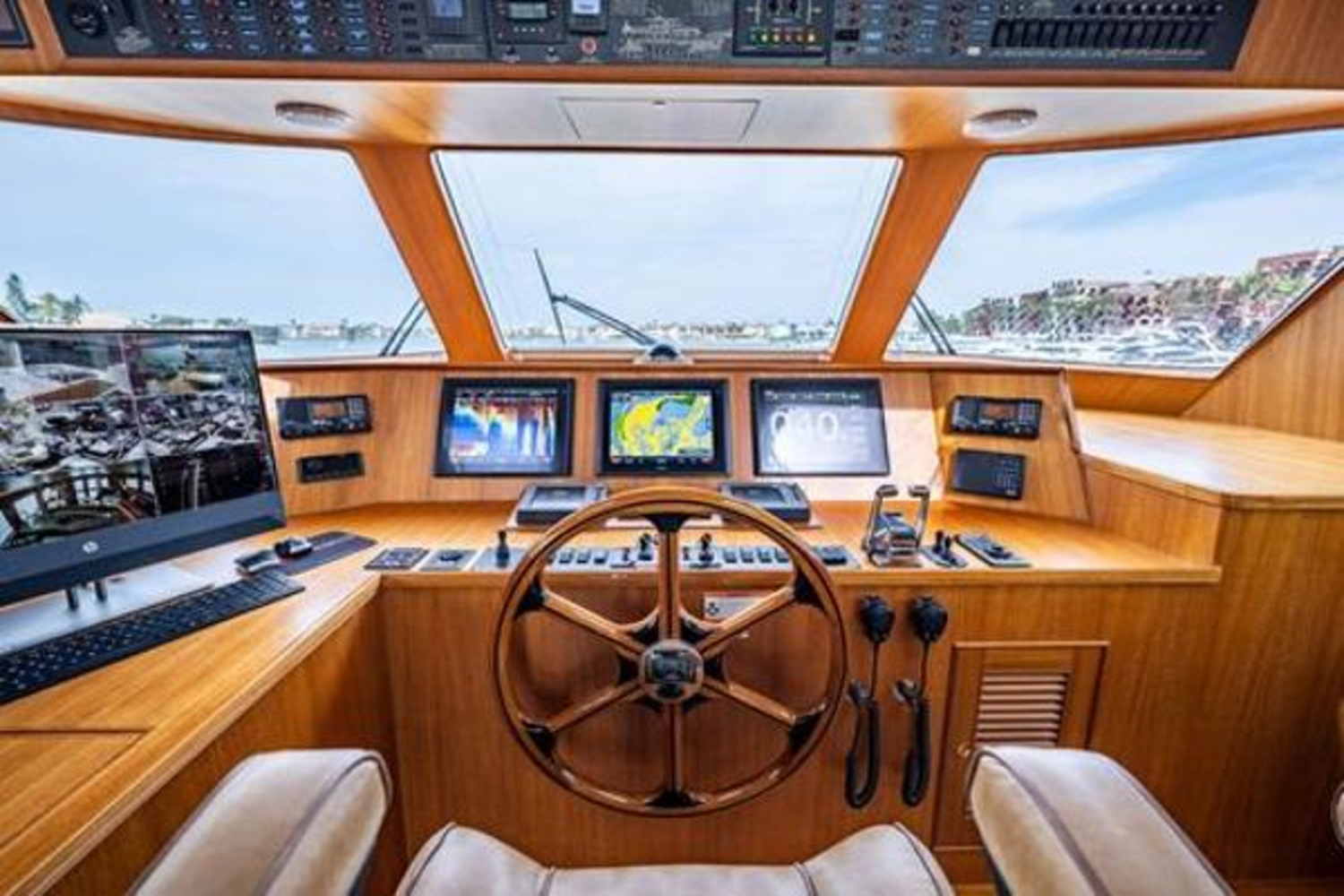 2017 Marlow
                                                             66E COMMAND BRIDGE Image Thumbnail #46