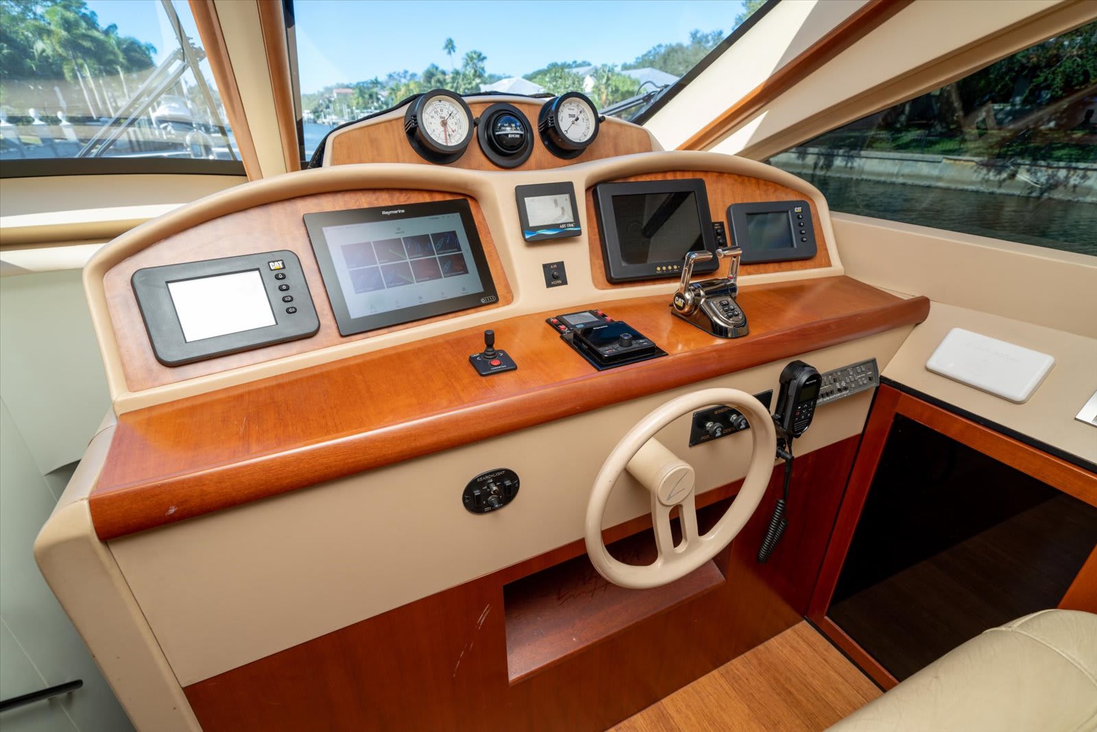 2006 Lazzara Yachts
                                                             68' OPEN MOTOR YACHT Image Thumbnail #37