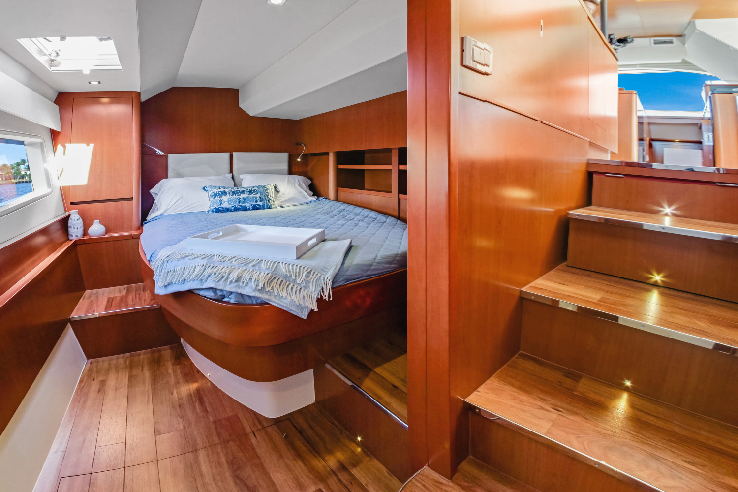 2016 Aquila
                                                             44 Image Thumbnail #34