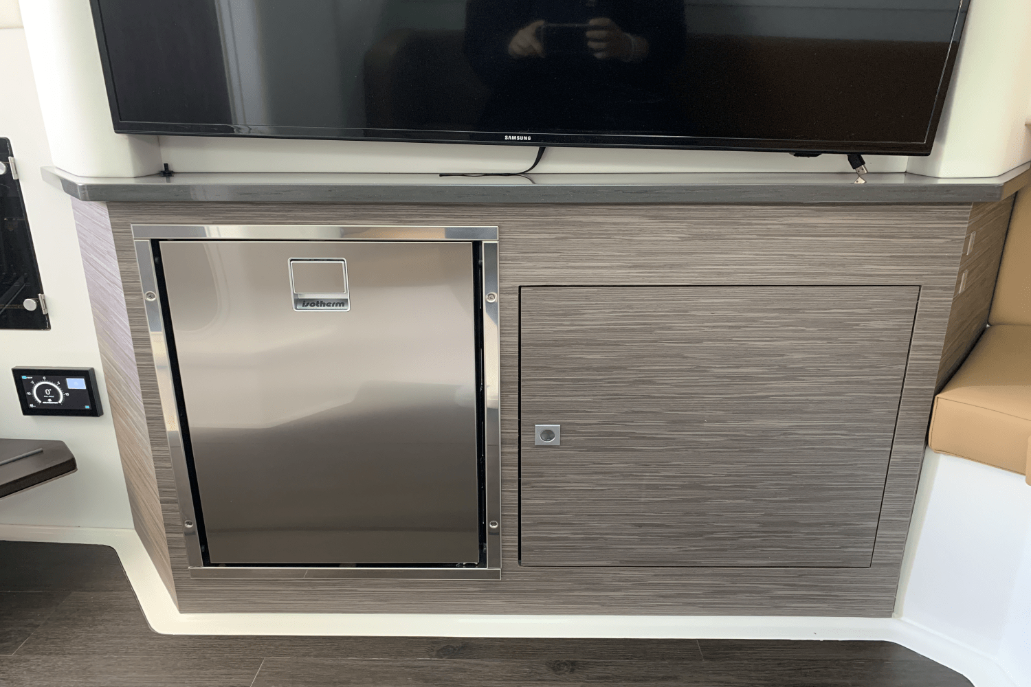 2022 Aviara
                                                             AV40 Image Thumbnail #20