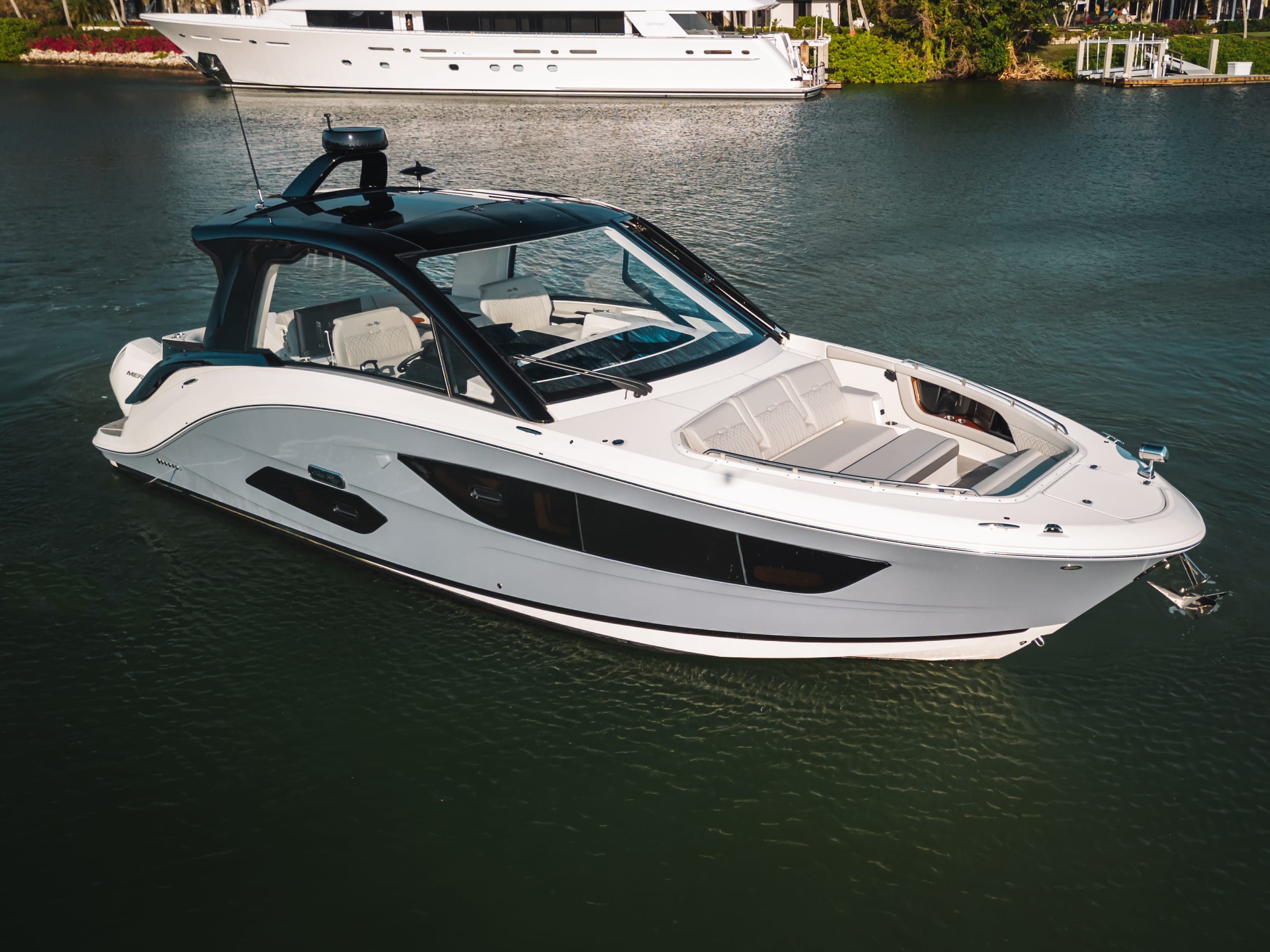 2022 Sea Ray
                                                             Sundancer 370 OB Image Thumbnail #1