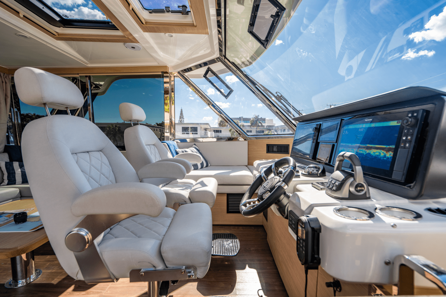 2022 Aquila
                                                             54 Image Thumbnail #20