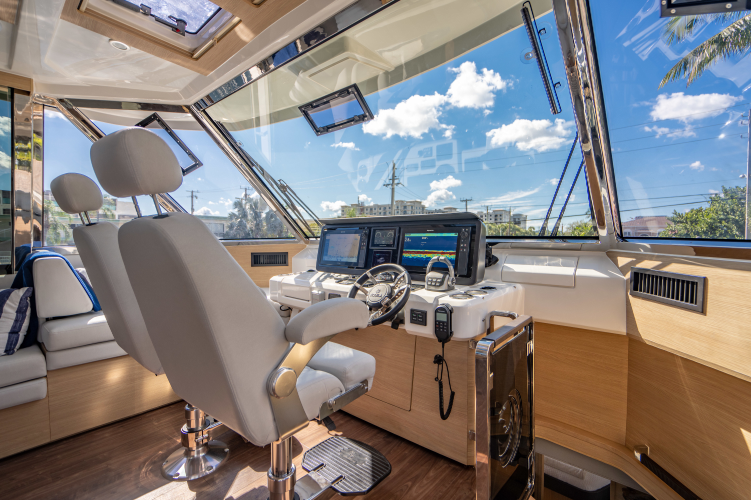 2022 Aquila
                                                             54 Image Thumbnail #35