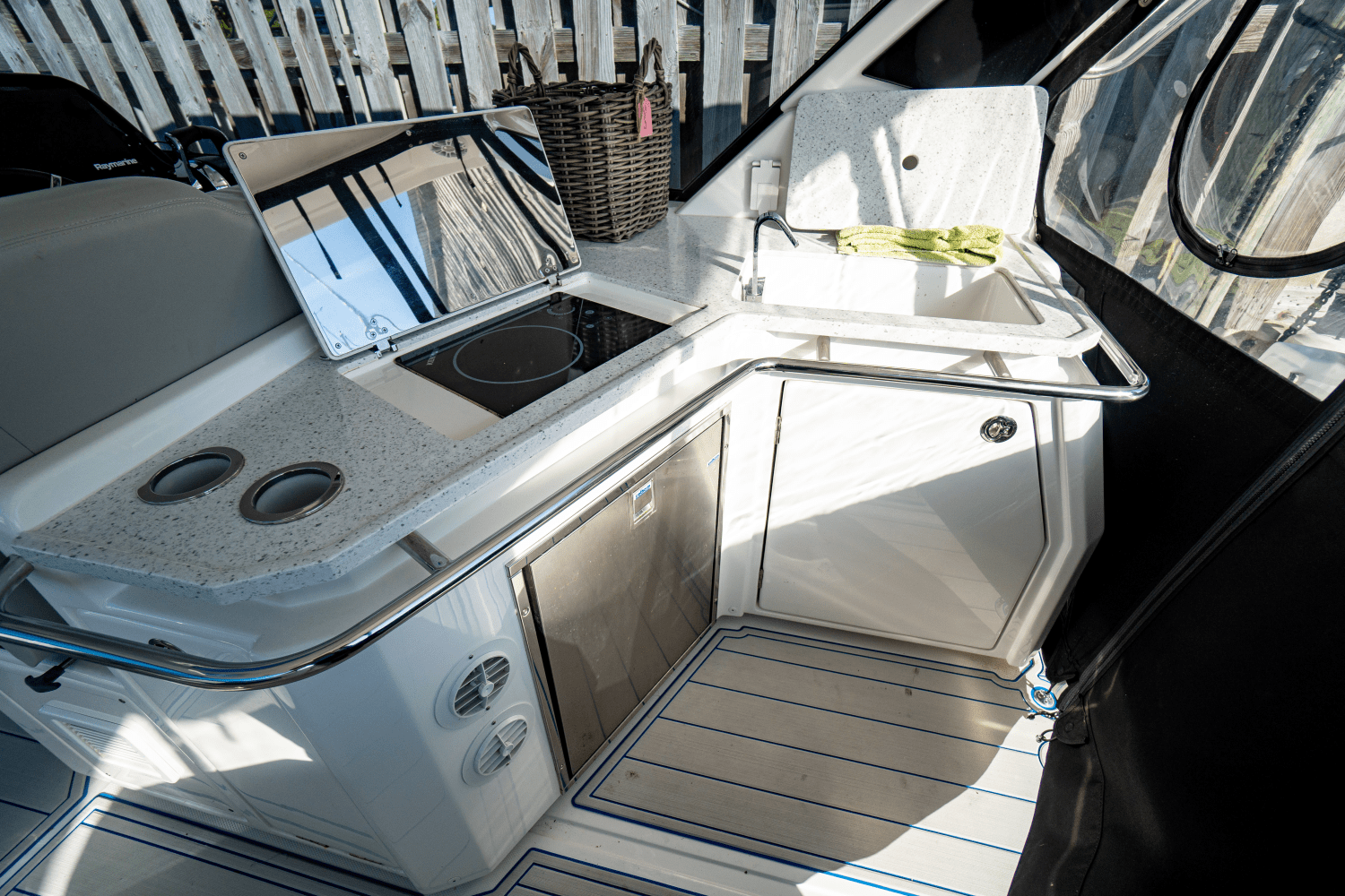 2020 Aquila
                                                             36 Image Thumbnail #6