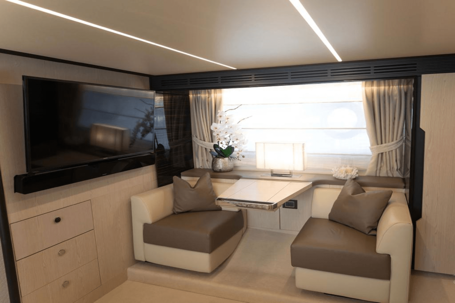 2018 Azimut
                                                             66 FLY Image Thumbnail #14