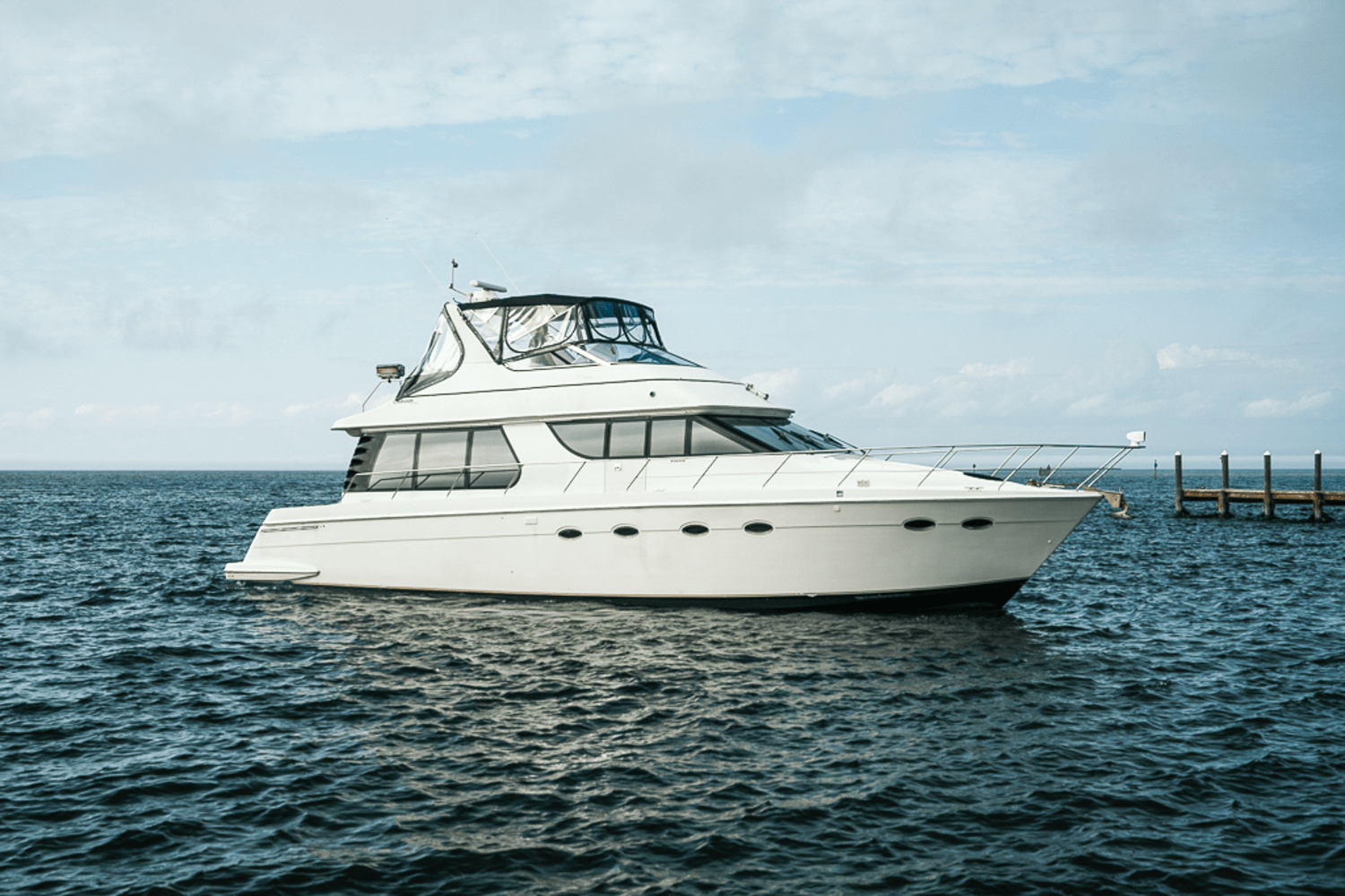 1998 Carver
                                                             53 VOYAGER Image Thumbnail #8