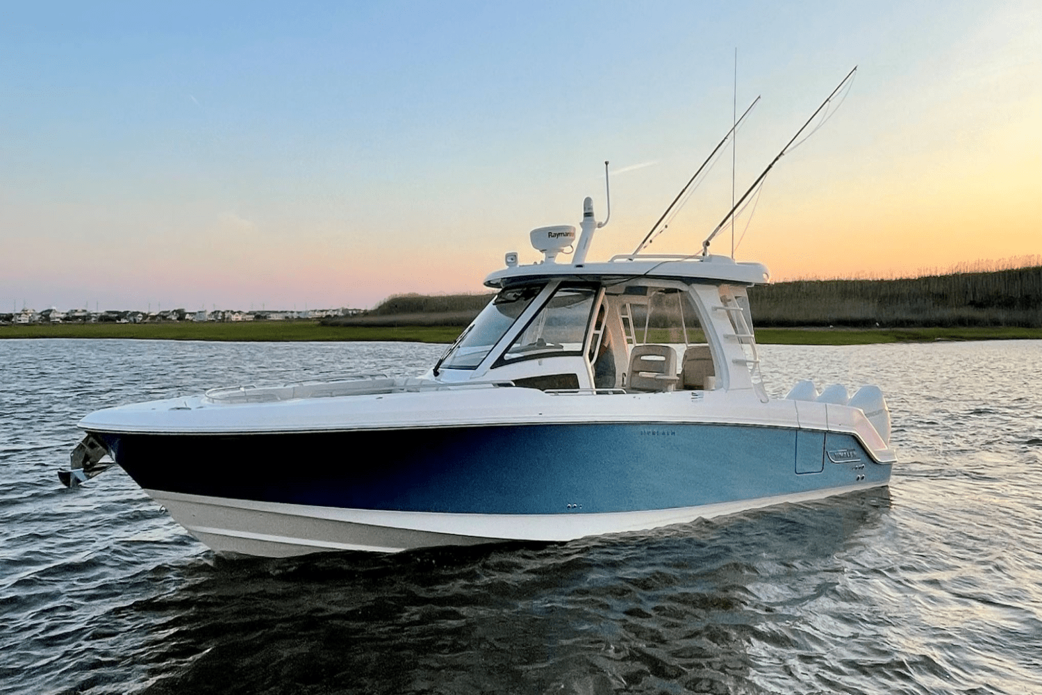 2020 Boston Whaler
                                                             350 Realm Image Thumbnail #0