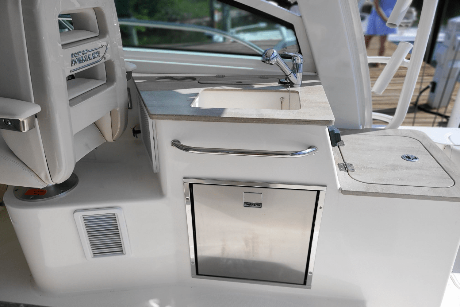 2022 Boston Whaler
                                                             345 Conquest Image Thumbnail #25