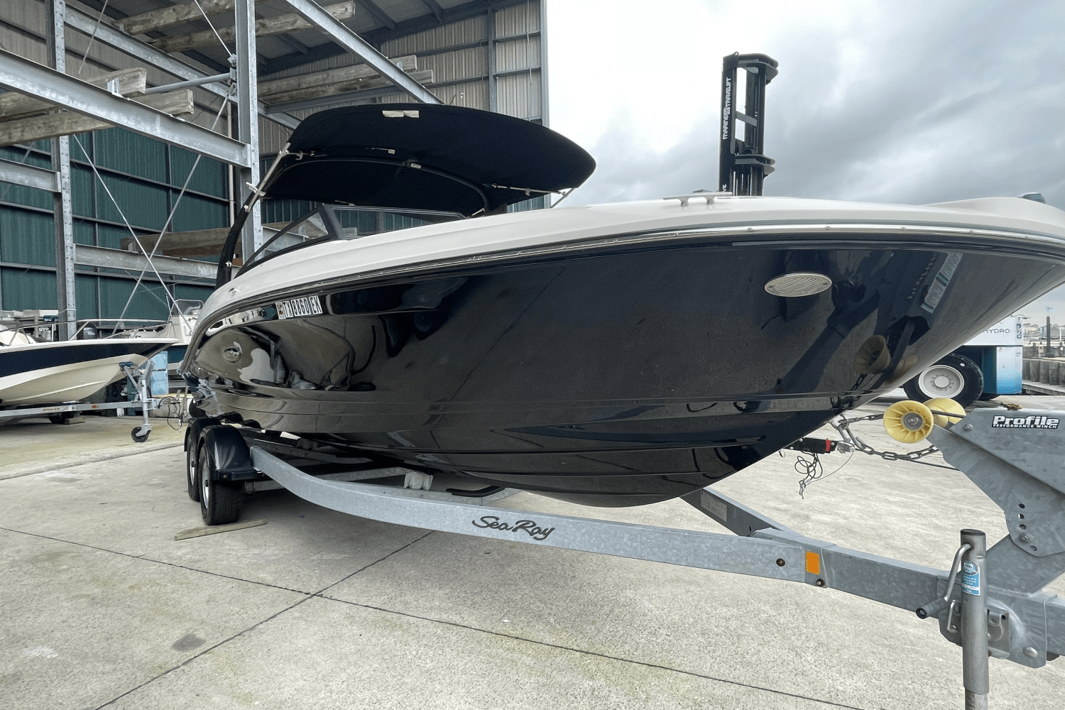 2018 Sea Ray
                                                             SPX 230 Image Thumbnail #3