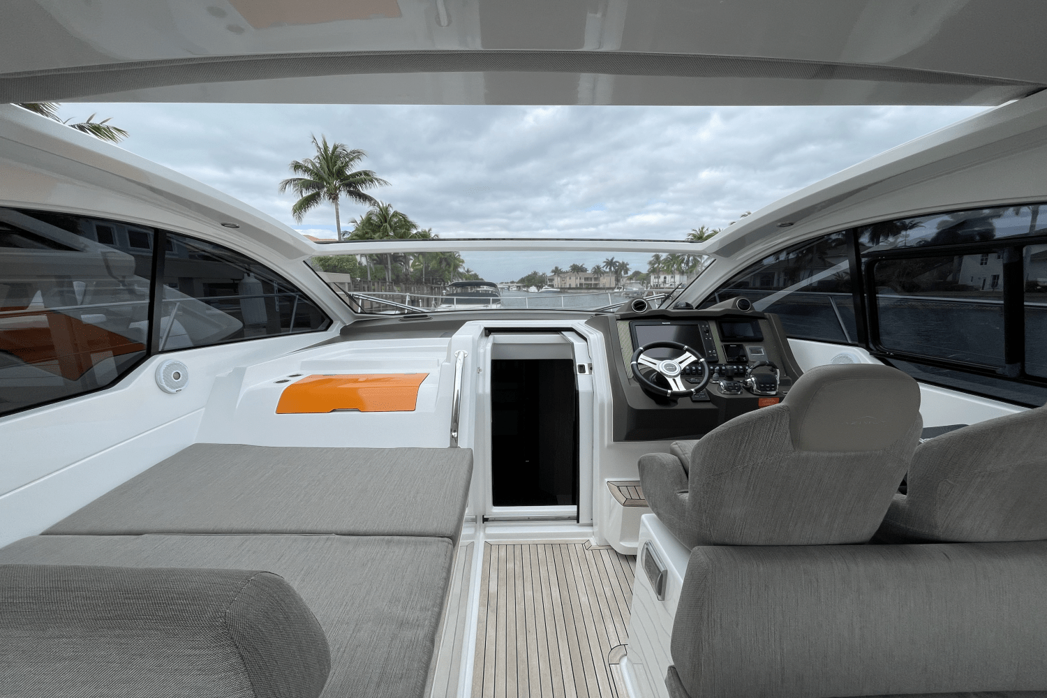 2018 Azimut
                                                             Atlantis 43 Image Thumbnail #24