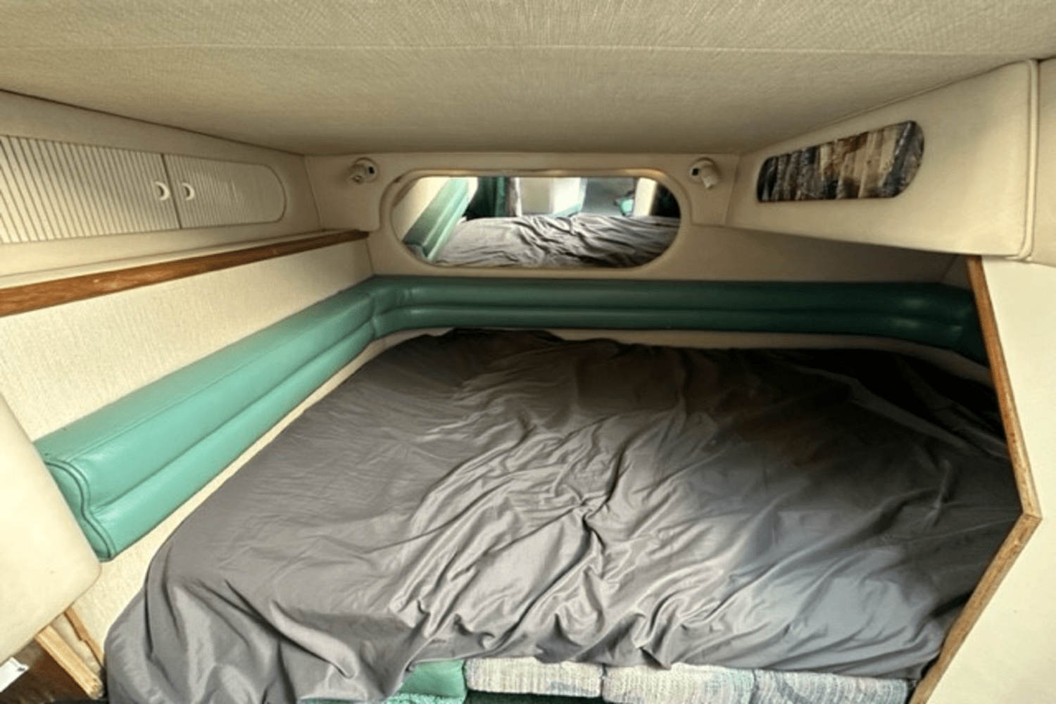 1995 Sea Ray
                                                             330 SUNDANCER Image Thumbnail #41